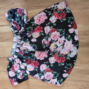 Womens medium floral shirt